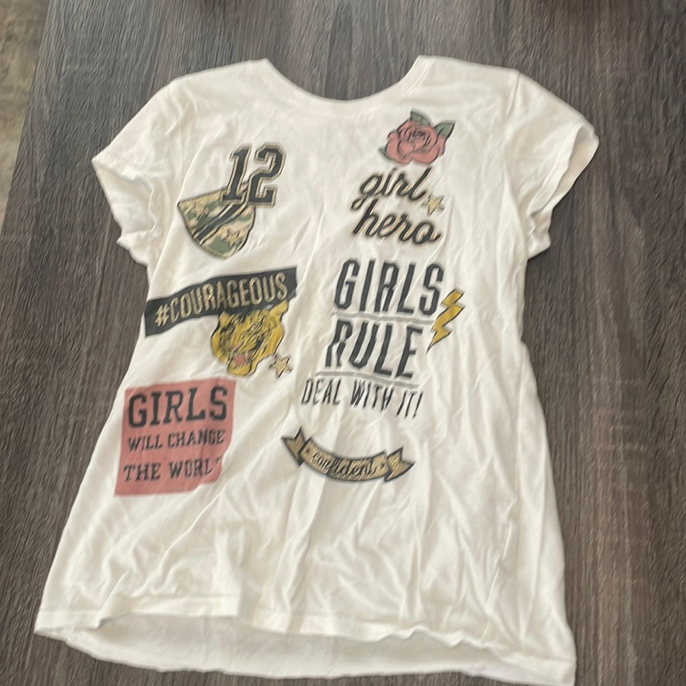 Short sleeve shirt